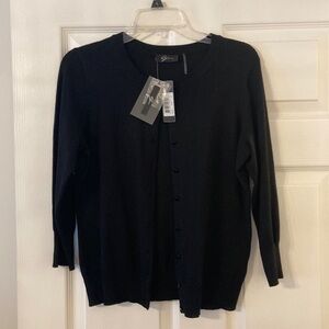 LYN Sweater size M brand new with tag color black length 21” bust 32”